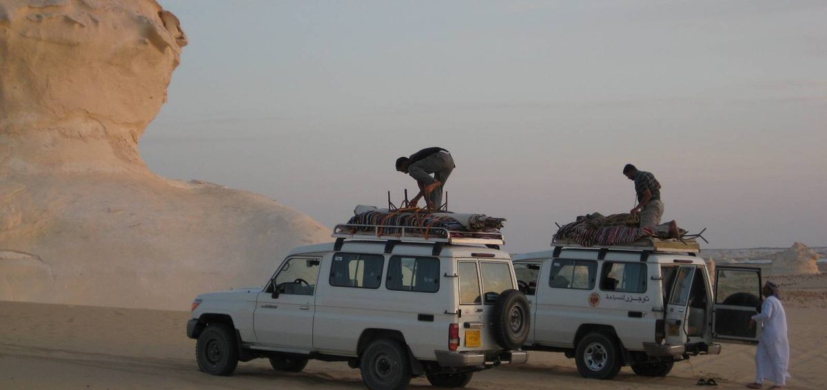 white desert safari and bahariya oasis by 4x4 jeeps