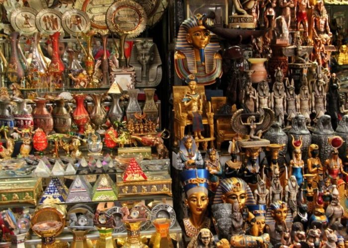 Colourful lanterns and souvenirs for sale in Khan el-Khalili bazaar, Cairo