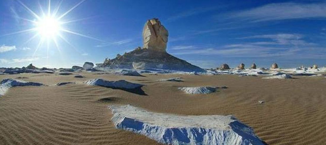 White Desert landscape with chalk rock formations, Egypt